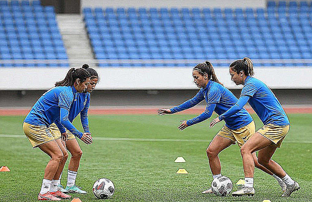 Hồng Kông 2-0 Campuchia tại Kai Tak: chiếc cúp có thật và tập dữ liệu còn trống