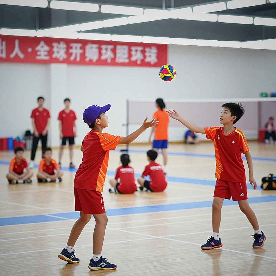 Alwi Farhan tập cùng Kento Momota ở Tokyo: Chữ ký dữ liệu trong khoảng trống trước Asian Games 2026