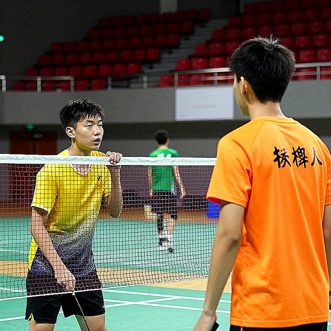 Alwi Farhan tập cùng Kento Momota trước Asian Games 2026: buổi đánh tập có thật, hồ sơ thì trống Alwi Farhan tập cùng Kento Momota trước Asian Games 2026: buổi đánh tập có thật, hồ sơ thì trống
