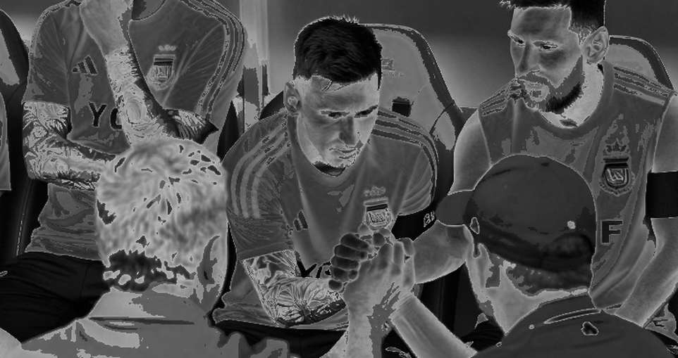 Thẻ đỏ của Neymar ở giờ nghỉ: bài kiểm tra thật nằm ở 45 phút Bahia chơi hơn người
