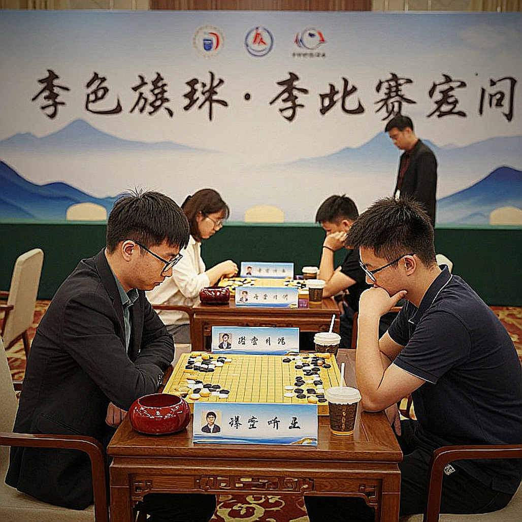 Nihal Sarin thua trong ba nước đi: Đội tuyển Ấn Độ sứt mẻ giấc mơ Olympiad và một nước cờ quản trị tâm lý