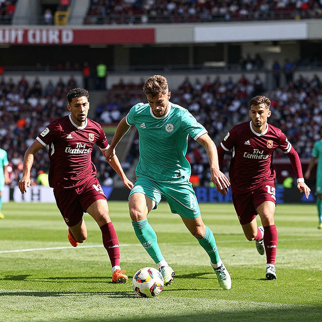 Fulham cầm hòa Man United: Leno, tiếng còi và khoảng lặng ở Craven Cottage Fulham cầm hòa Man United: Leno, tiếng còi và khoảng lặng ở Craven Cottage