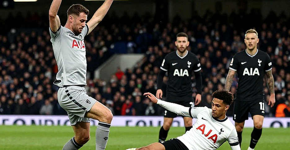 Khoảng trống dữ liệu của bóng đá Việt Nam: từ V.League đến đội tuyển quốc gia