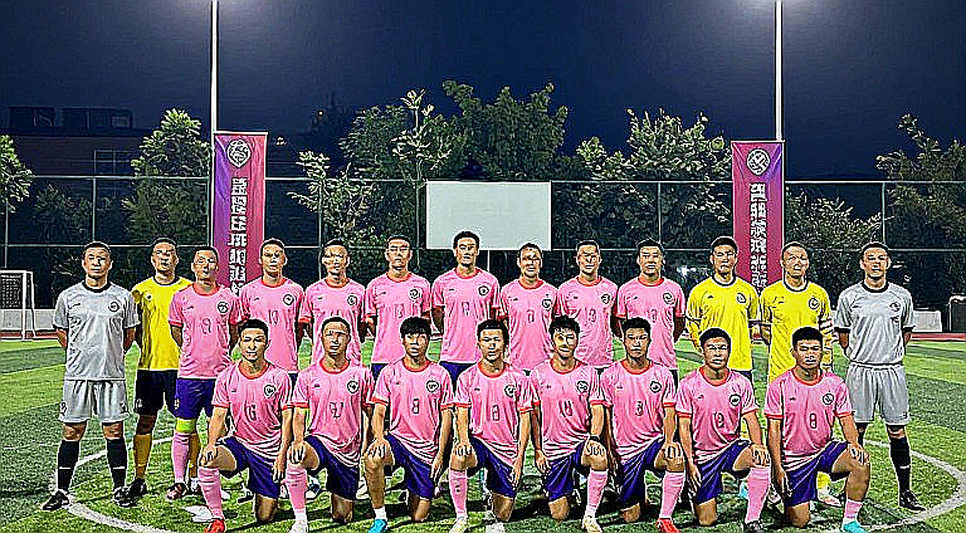 Persib Bandung thắng ngược Persijap 2-1: đọc bản lĩnh vô địch qua ba trận và một chuyến bay dài Persib Bandung thắng ngược Persijap 2-1: đọc bản lĩnh vô địch qua ba trận và một chuyến bay dài