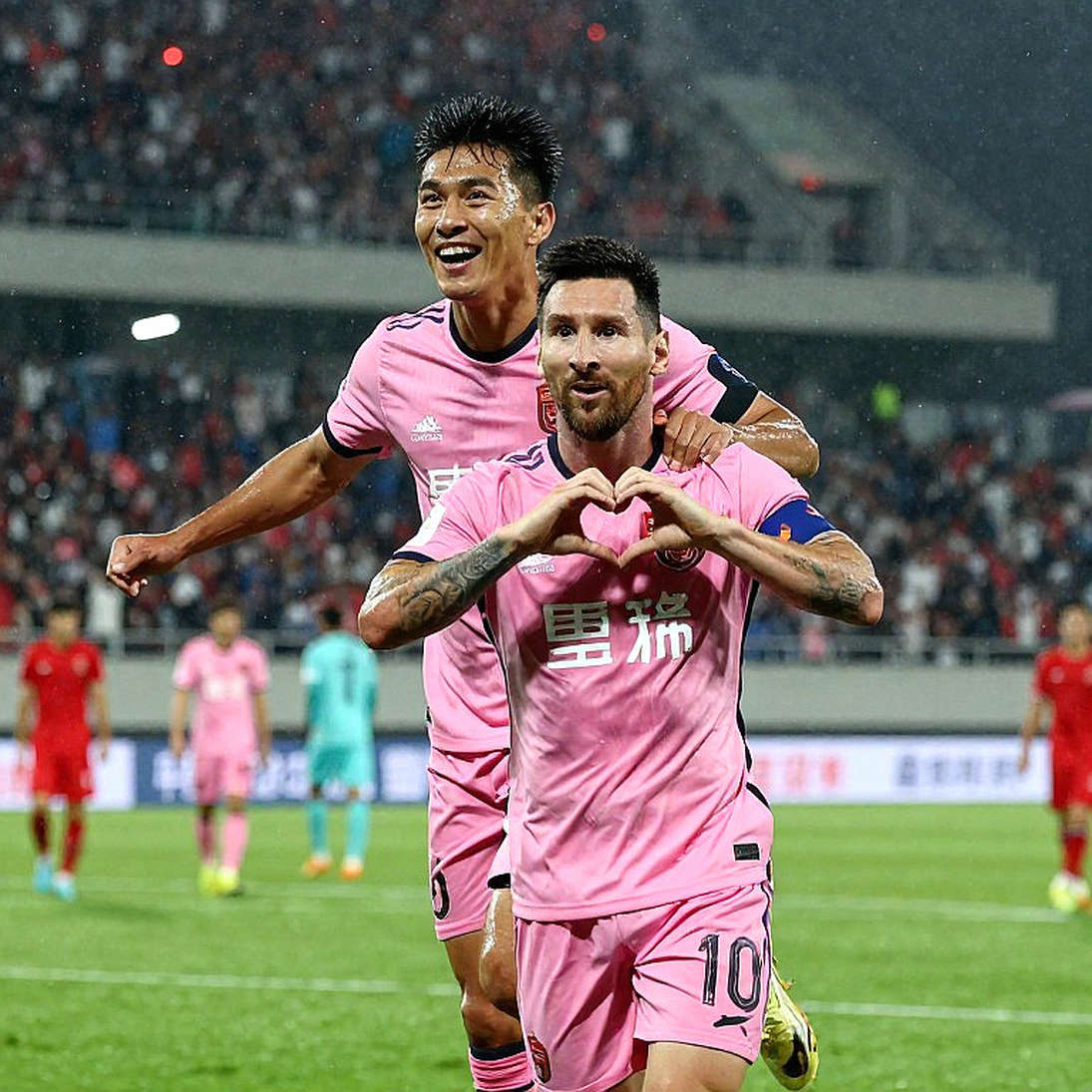 Arsenal thua đậm: Cú ngã sau 182 trận vững vàng và câu hỏi từ phòng thay đồ