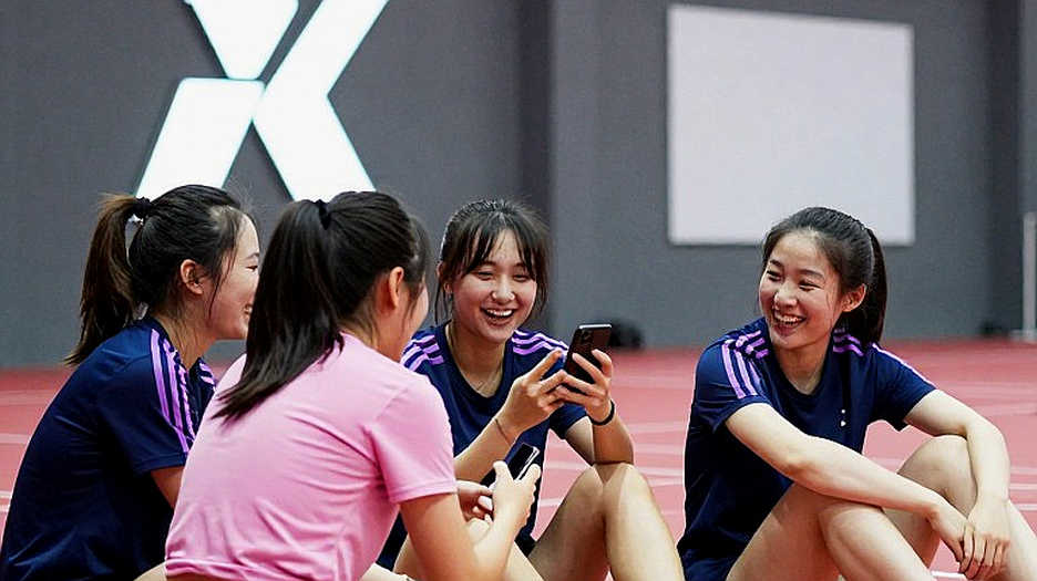 Cõng vợ 200 mét rồi chạy 42 km: nhật ký một ngày ở marathon Cần Giờ