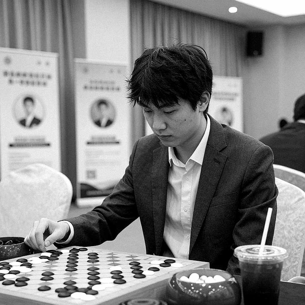 Gambit Voi: vũ khí ở nước thứ hai và cái bẫy của những lời hứa