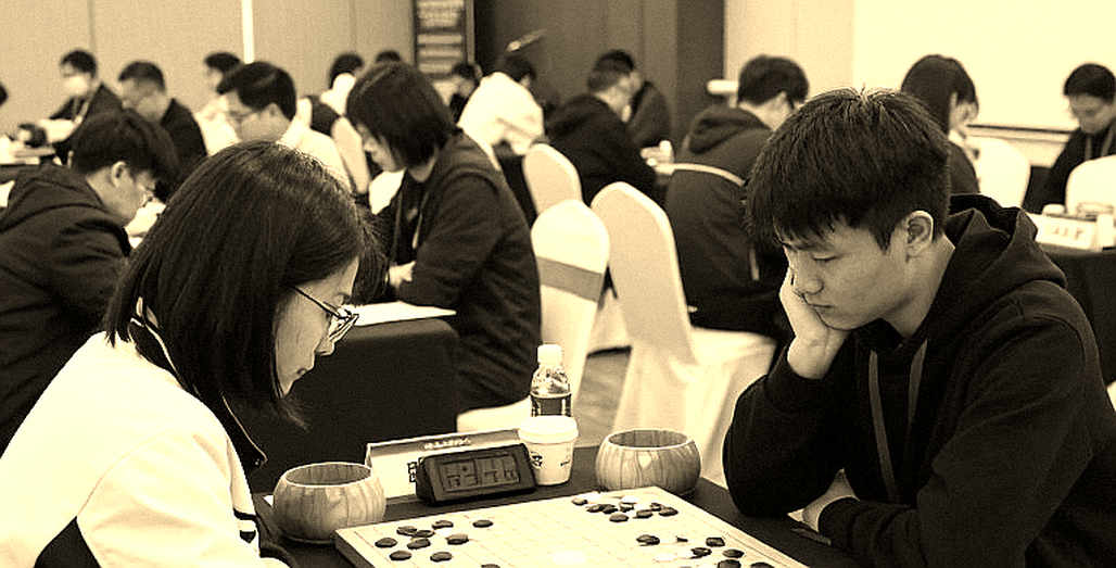 Atyrau Masters: Hai hạt giống hàng đầu gục ngã và cái móc đằng sau một bản tin