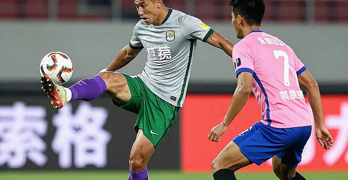 Son Heung-min 'gây sốt' tại giải NFL: Ngôi sao LAFC nhận áo đấu cá nhân hóa từ đội bóng bầu dục Los Angeles Rams