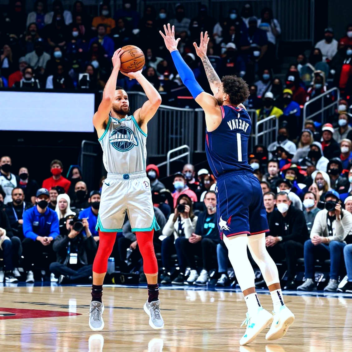 Chấn thương đầu gối của Maxime Raynaud hé lộ bài toán hàng trên của Sacramento Kings